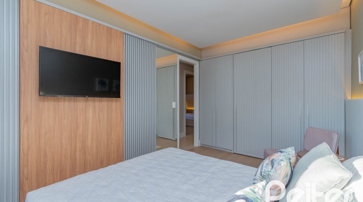 Apartamento à venda com 114m², 3 dormitórios, 3 suítes, 2 vagas, no bairro Tristeza em Porto Alegre