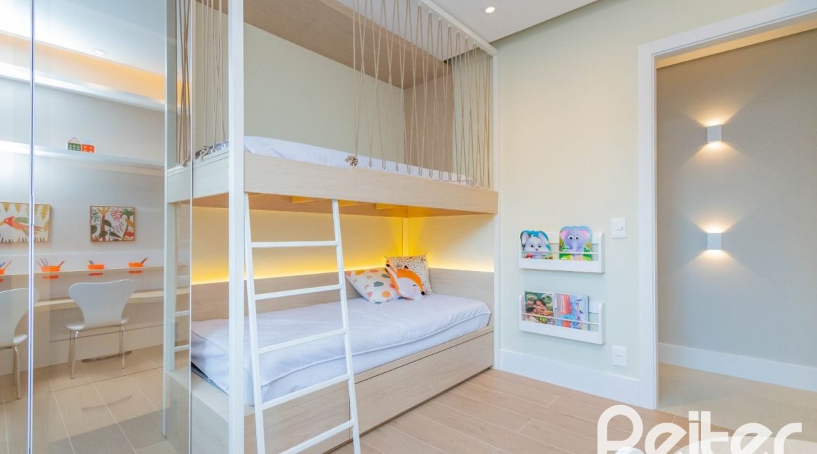 Apartamento à venda com 114m², 3 dormitórios, 3 suítes, 2 vagas, no bairro Tristeza em Porto Alegre