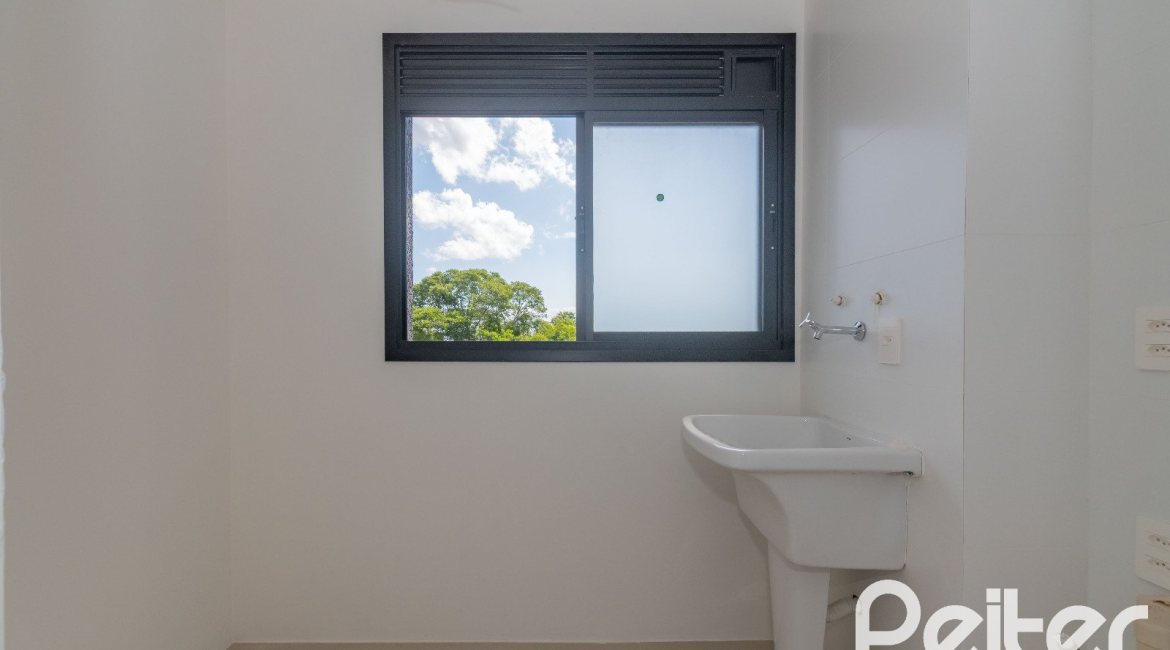 Apartamento à venda com 116m², 3 dormitórios, 1 suíte, 2 vagas, no bairro Tristeza em Porto Alegre