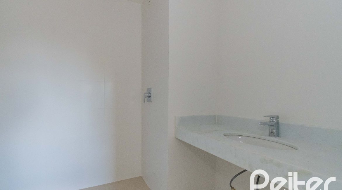 Apartamento à venda com 116m², 3 dormitórios, 1 suíte, 2 vagas, no bairro Tristeza em Porto Alegre