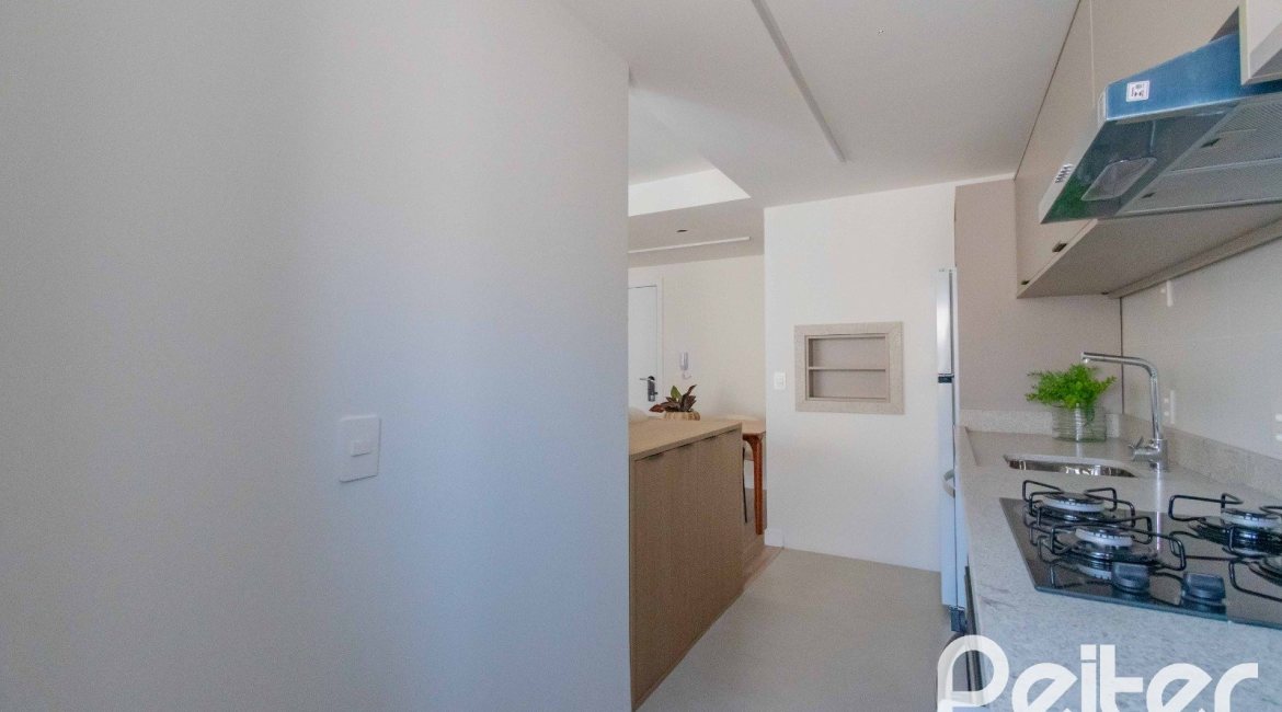 Apartamento à venda com 45m², 1 dormitório, 1 suíte, 1 vaga, no bairro Tristeza em Porto Alegre
