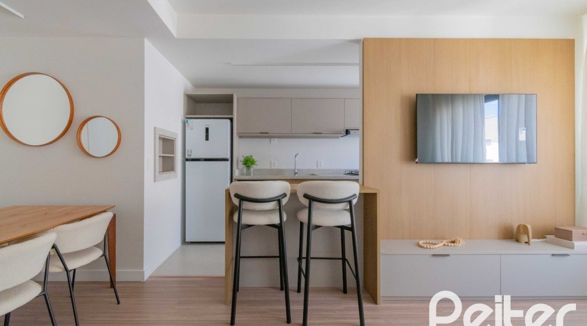 Apartamento à venda com 45m², 1 dormitório, 1 suíte, 1 vaga, no bairro Tristeza em Porto Alegre