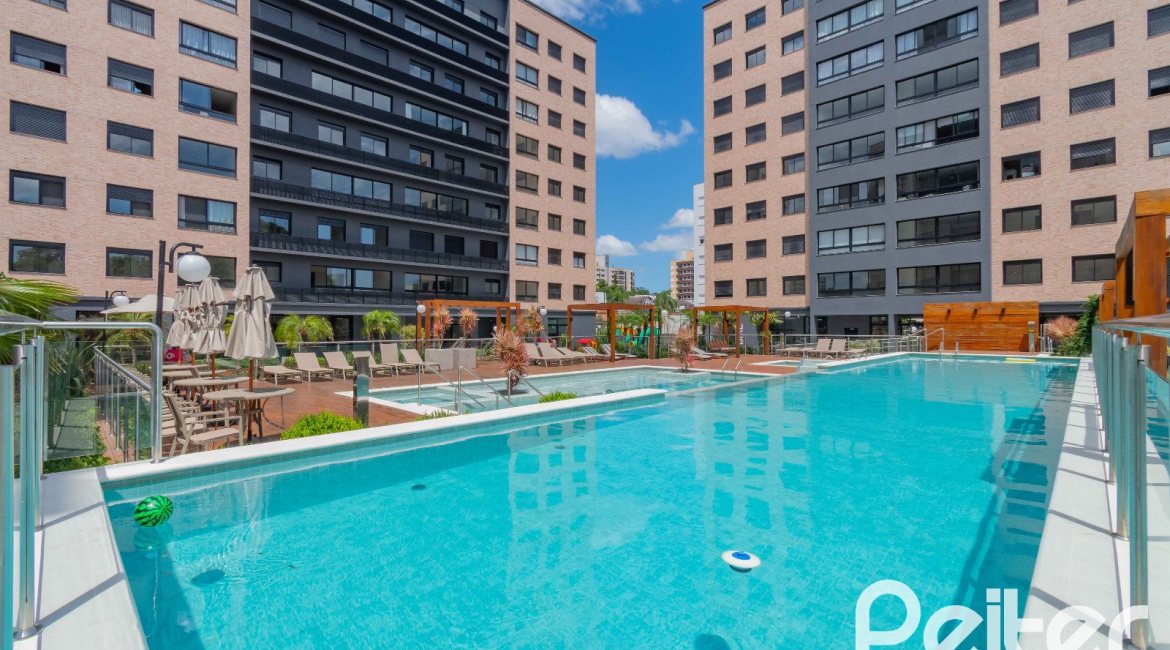 Apartamento à venda com 92m², 3 dormitórios, 1 suíte, 2 vagas, no bairro Tristeza em Porto Alegre