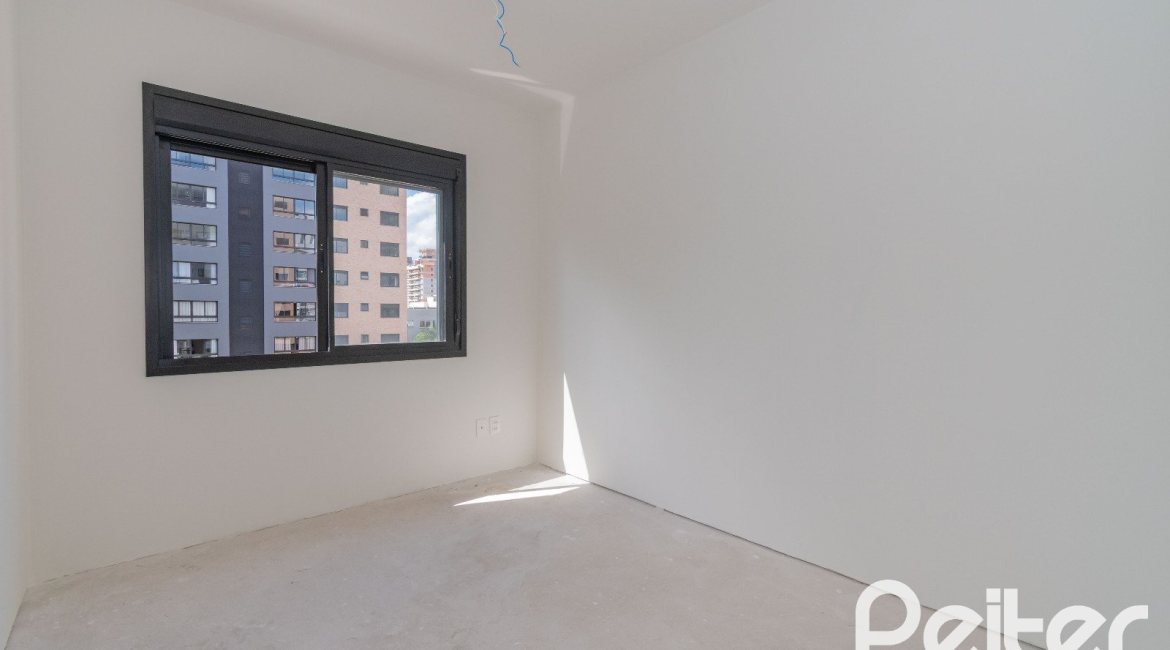 Apartamento à venda com 92m², 3 dormitórios, 1 suíte, 2 vagas, no bairro Tristeza em Porto Alegre