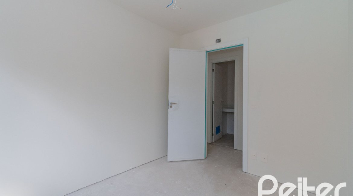 Apartamento à venda com 92m², 3 dormitórios, 1 suíte, 2 vagas, no bairro Tristeza em Porto Alegre