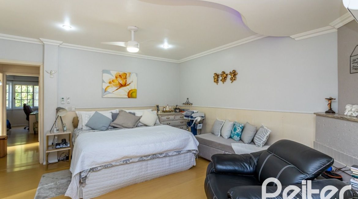 Casa em Condomínio à venda com 226m², 3 dormitórios, 1 suíte, 2 vagas, no bairro Ipanema em Porto Alegre