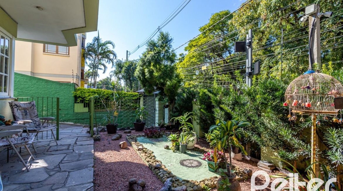 Casa em Condomínio à venda com 226m², 3 dormitórios, 1 suíte, 2 vagas, no bairro Ipanema em Porto Alegre