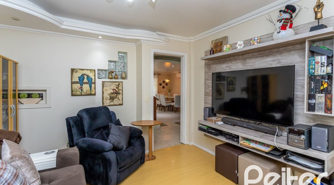 Casa em Condomínio à venda com 226m², 3 dormitórios, 1 suíte, 2 vagas, no bairro Ipanema em Porto Alegre