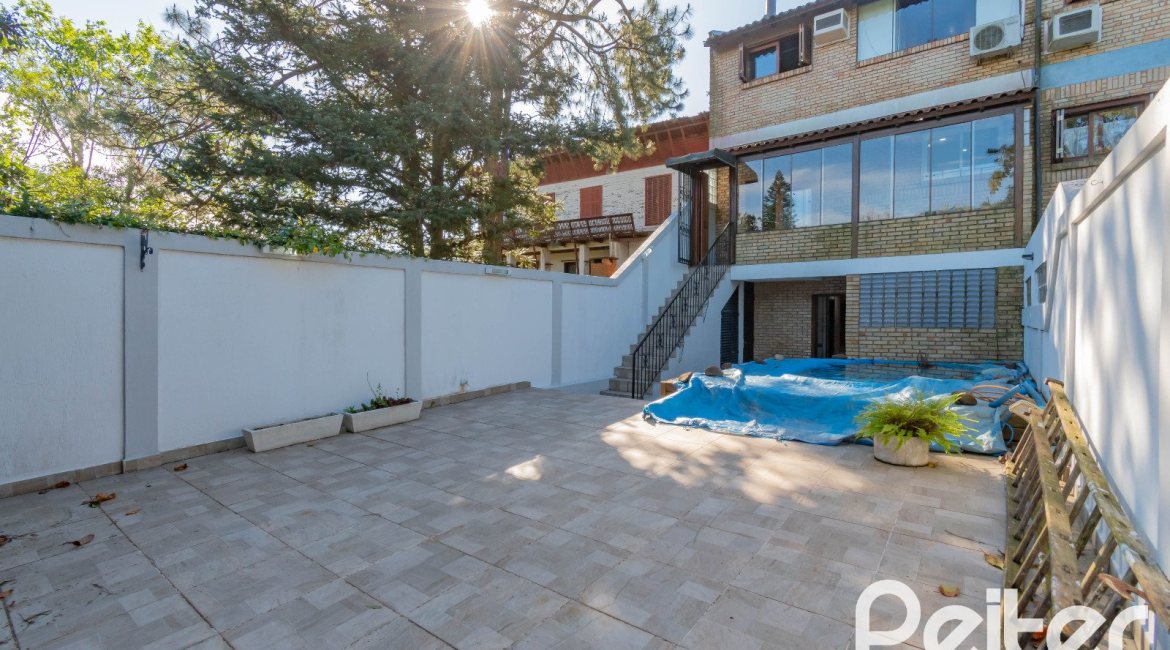  à venda, no bairro  em 