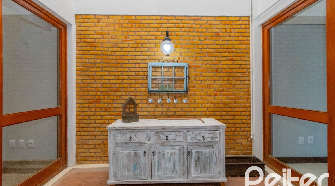  à venda, no bairro  em 