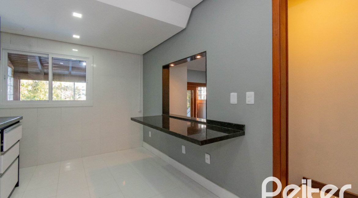  à venda, no bairro  em 