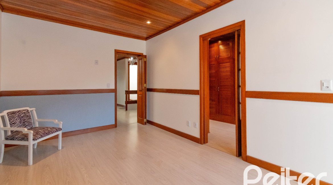  à venda, no bairro  em 