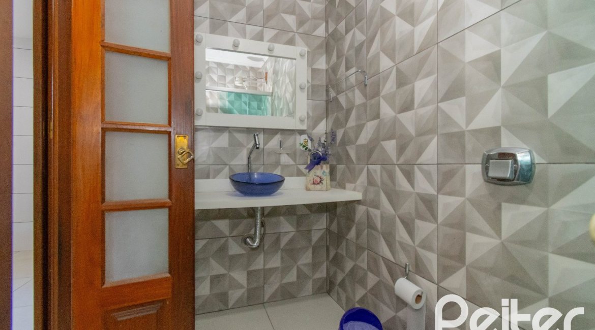  à venda, no bairro  em 