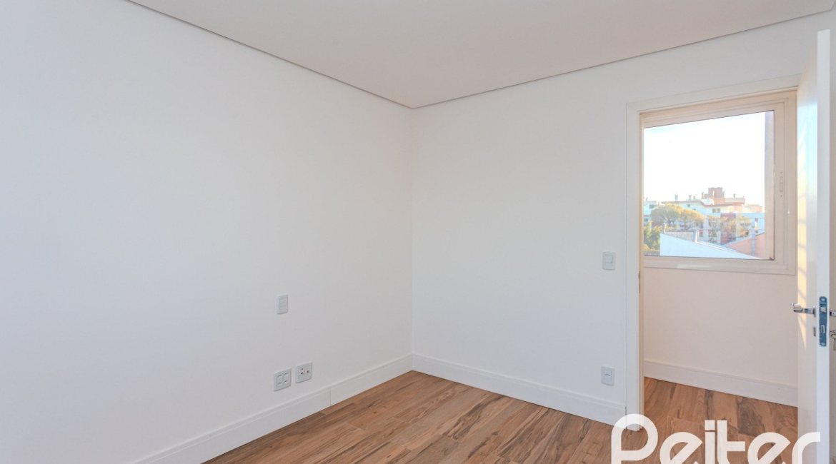 Apartamento à venda com 171m², 3 dormitórios, 3 suítes, 3 vagas, no bairro Tristeza em Porto Alegre