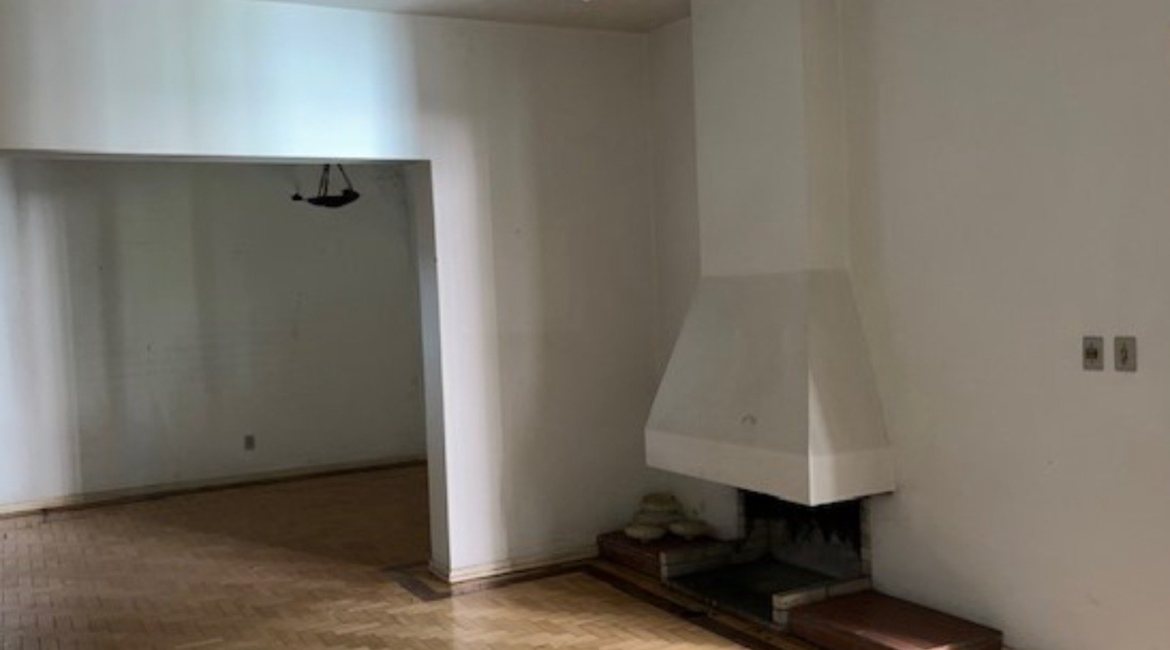 Casa à venda com 230m², 3 dormitórios, 1 suíte, 3 vagas, no bairro Tristeza em Porto Alegre