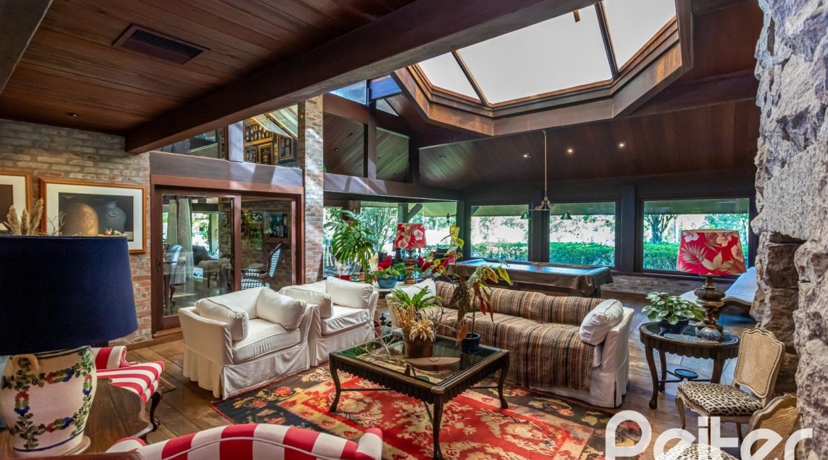 Casa em Condomínio à venda com 789m², 5 dormitórios, 3 suítes, 5 vagas, no bairro Cavalhada em PORTO ALEGRE