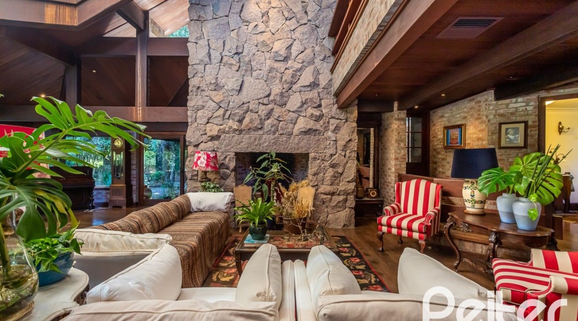 Casa em Condomínio à venda com 789m², 5 dormitórios, 3 suítes, 5 vagas, no bairro Cavalhada em PORTO ALEGRE