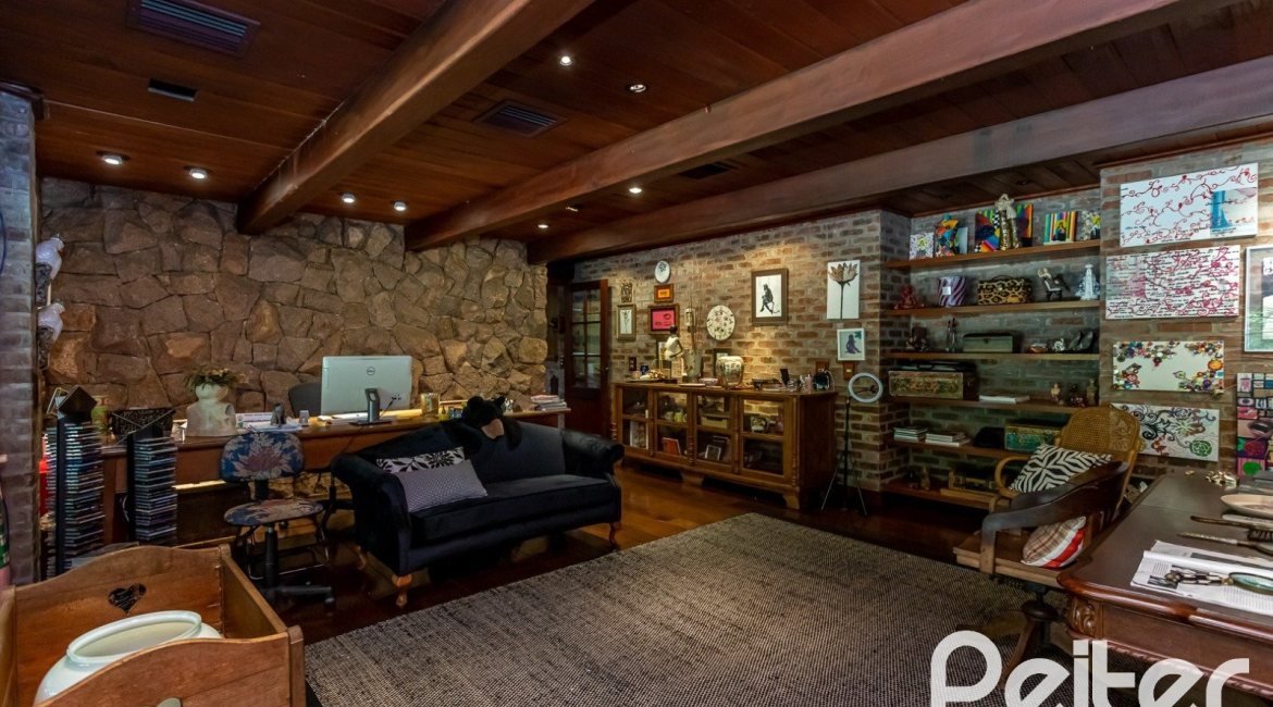 Casa em Condomínio à venda com 789m², 5 dormitórios, 3 suítes, 5 vagas, no bairro Cavalhada em PORTO ALEGRE