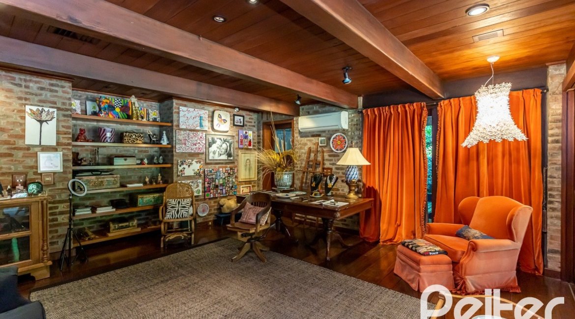 Casa em Condomínio à venda com 789m², 5 dormitórios, 3 suítes, 5 vagas, no bairro Cavalhada em PORTO ALEGRE