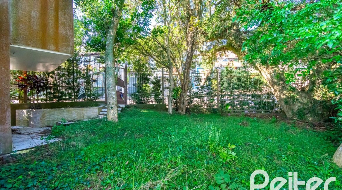 Casa à venda com 354m², 2 dormitórios, 2 suítes, 3 vagas, no bairro Sétimo Céu em Porto Alegre