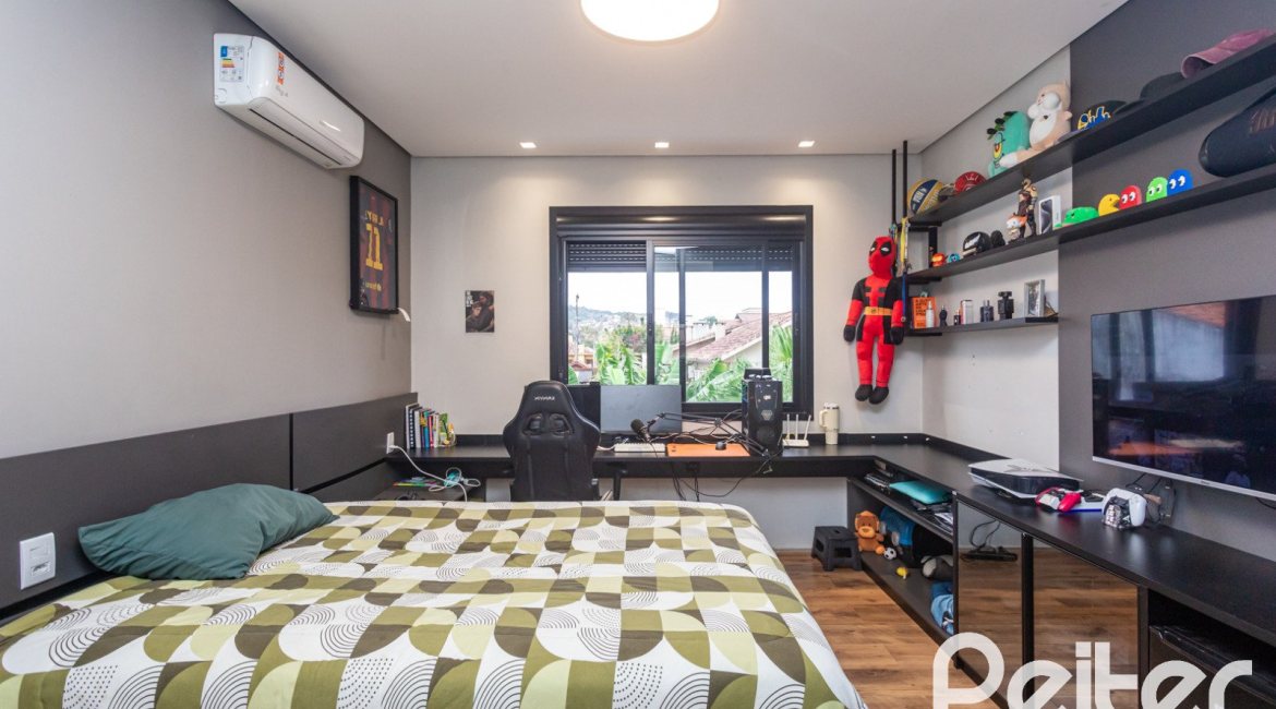 Casa em Condomínio à venda com 183m², 3 dormitórios, 3 suítes, 2 vagas, no bairro Ipanema em Porto Alegre
