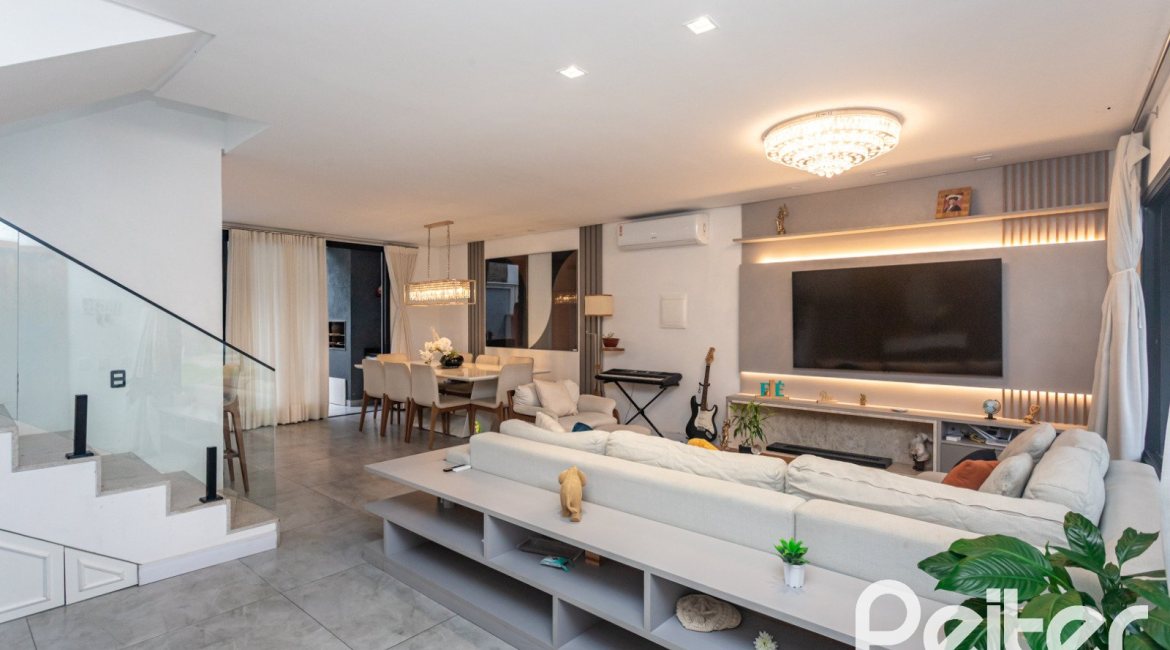 Casa em Condomínio à venda com 183m², 3 dormitórios, 3 suítes, 2 vagas, no bairro Ipanema em Porto Alegre