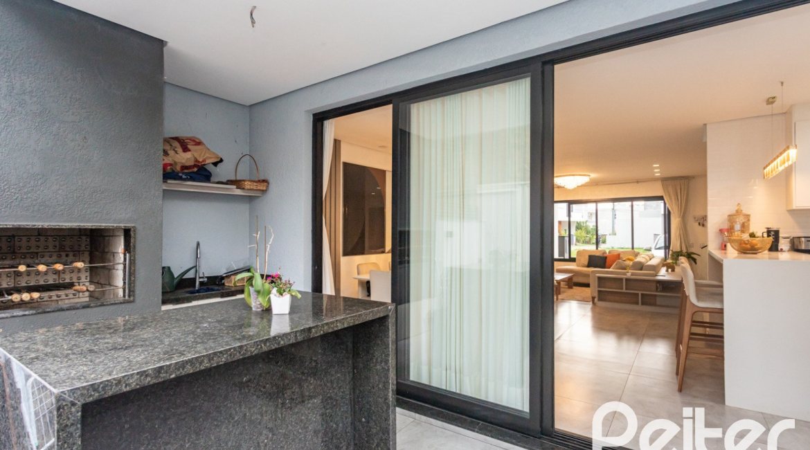 Casa em Condomínio à venda com 183m², 3 dormitórios, 3 suítes, 2 vagas, no bairro Ipanema em Porto Alegre