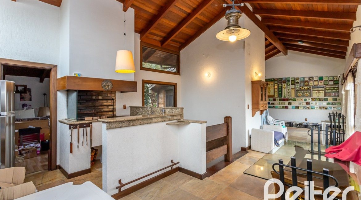 Casa em Condomínio à venda com 331m², 4 dormitórios, 4 suítes, 3 vagas, no bairro Tristeza em Porto Alegre