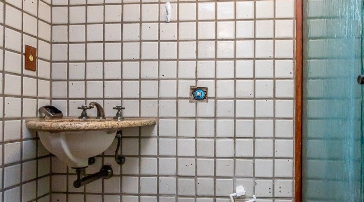 Casa em Condomínio à venda com 331m², 4 dormitórios, 4 suítes, 3 vagas, no bairro Tristeza em Porto Alegre