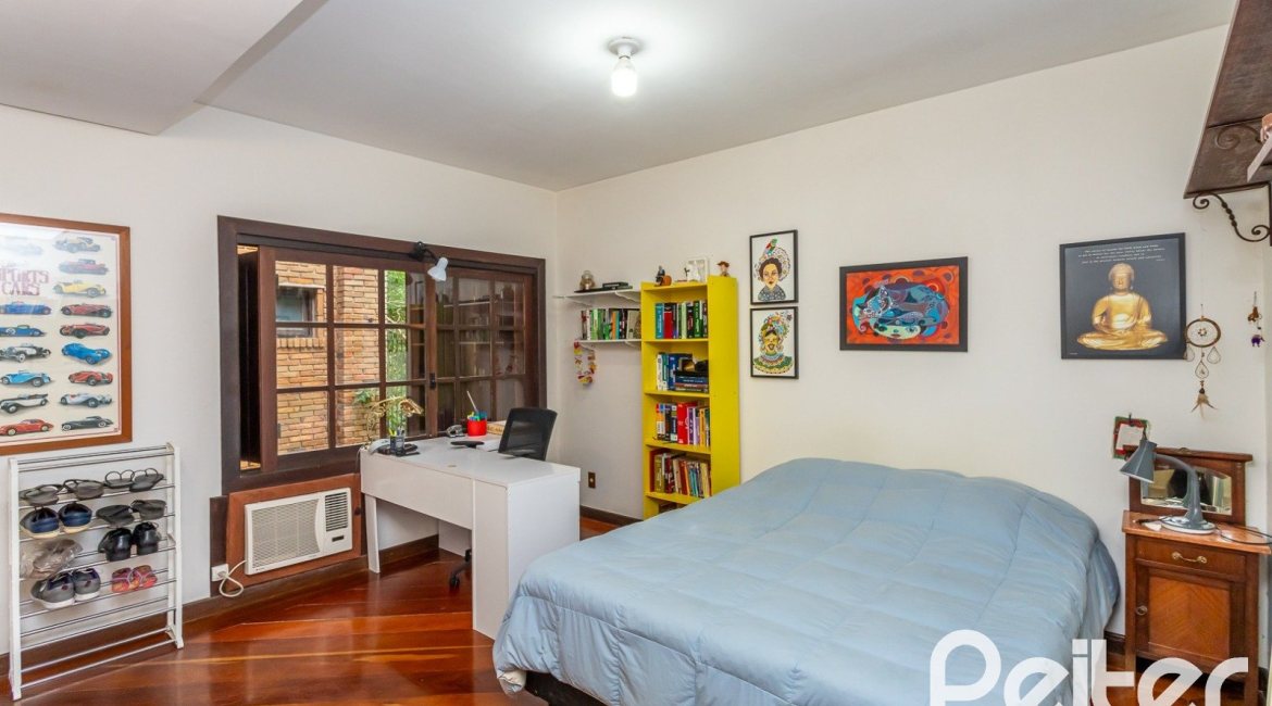 Casa em Condomínio à venda com 331m², 4 dormitórios, 4 suítes, 3 vagas, no bairro Tristeza em Porto Alegre