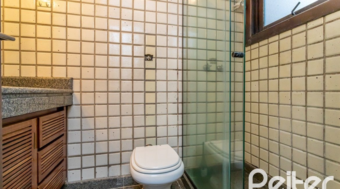 Casa em Condomínio à venda com 331m², 4 dormitórios, 4 suítes, 3 vagas, no bairro Tristeza em Porto Alegre