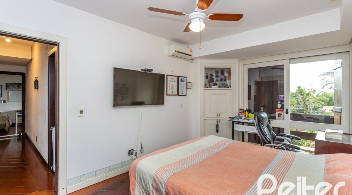 Casa em Condomínio à venda com 331m², 4 dormitórios, 4 suítes, 3 vagas, no bairro Tristeza em Porto Alegre