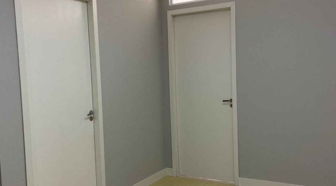 Comercial à venda com 44m², no bairro Menino Deus em Porto Alegre