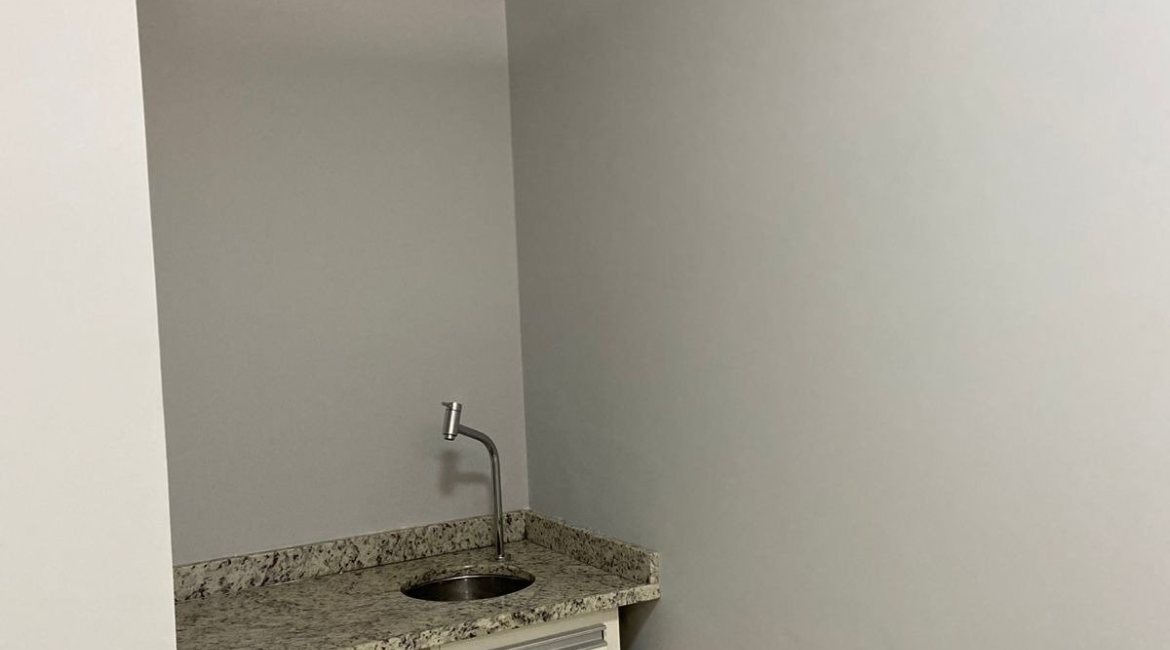 Comercial à venda com 44m², no bairro Menino Deus em Porto Alegre