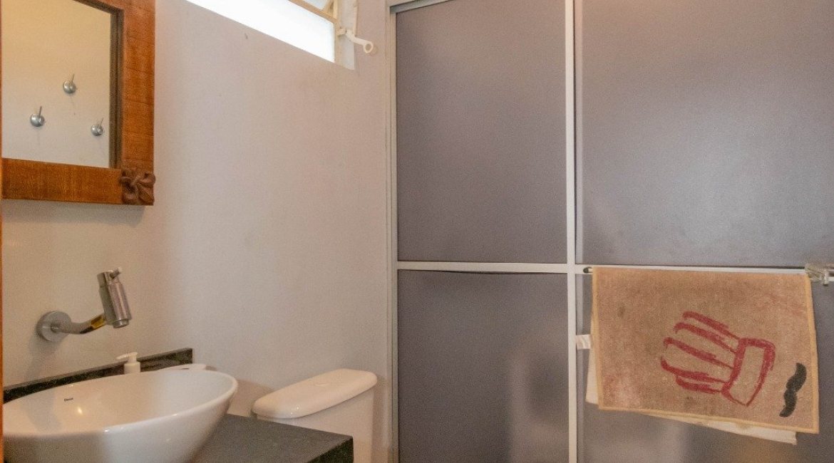 Casa em Condomínio à venda com 420m², 5 dormitórios, 2 suítes, 2 vagas, no bairro Cavalhada em PORTO ALEGRE