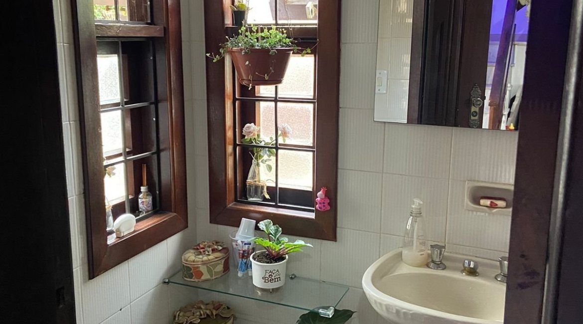  à venda, no bairro  em 