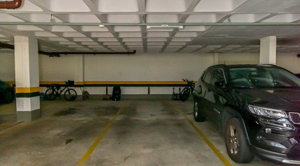 Apartamento à venda com 104m², 3 dormitórios, 1 suíte, 2 vagas, no bairro Ipanema em PORTO ALEGRE