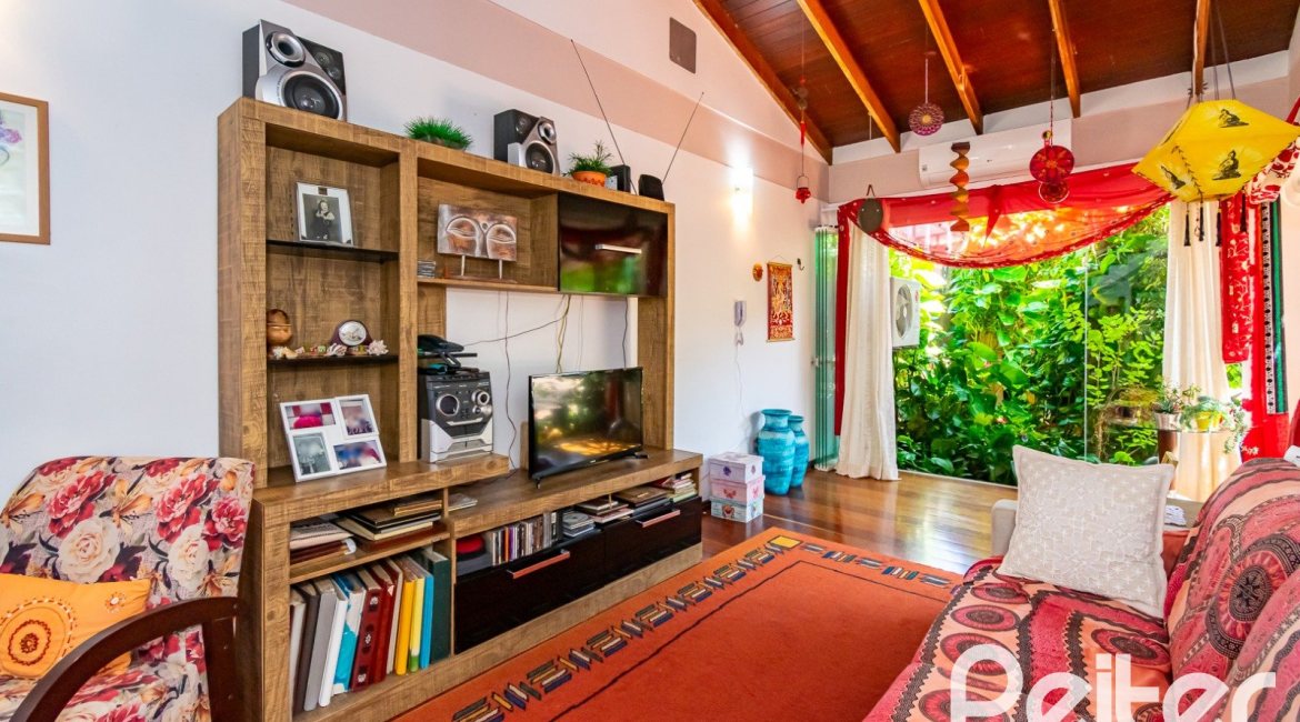 Casa em Condomínio à venda com 245m², 3 dormitórios, 1 suíte, 2 vagas, no bairro Tristeza em PORTO ALEGRE