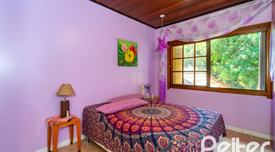 Casa em Condomínio à venda com 245m², 3 dormitórios, 1 suíte, 2 vagas, no bairro Tristeza em PORTO ALEGRE