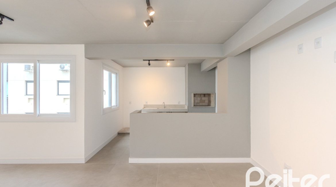 Apartamento à venda com 76m², 2 dormitórios, 1 suíte, 2 vagas, no bairro Tristeza em Porto Alegre