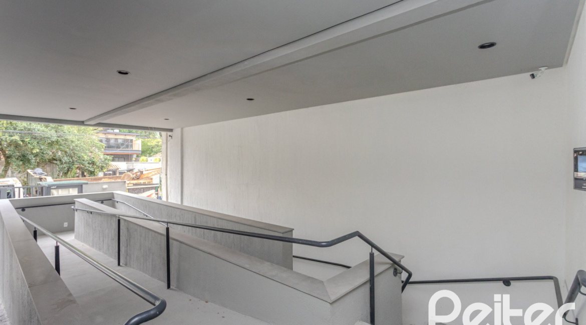 Apartamento à venda com 76m², 2 dormitórios, 1 suíte, 2 vagas, no bairro Tristeza em Porto Alegre