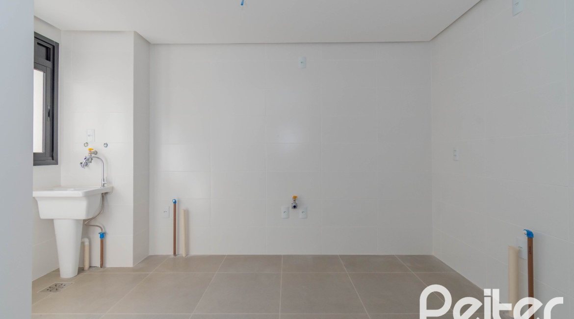 Apartamento à venda com 108m², 3 dormitórios, 1 suíte, 2 vagas, no bairro Tristeza em PORTO ALEGRE