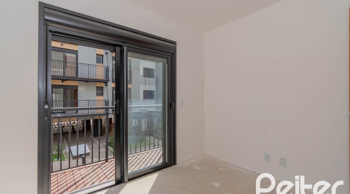 Apartamento à venda com 108m², 3 dormitórios, 1 suíte, 2 vagas, no bairro Tristeza em PORTO ALEGRE