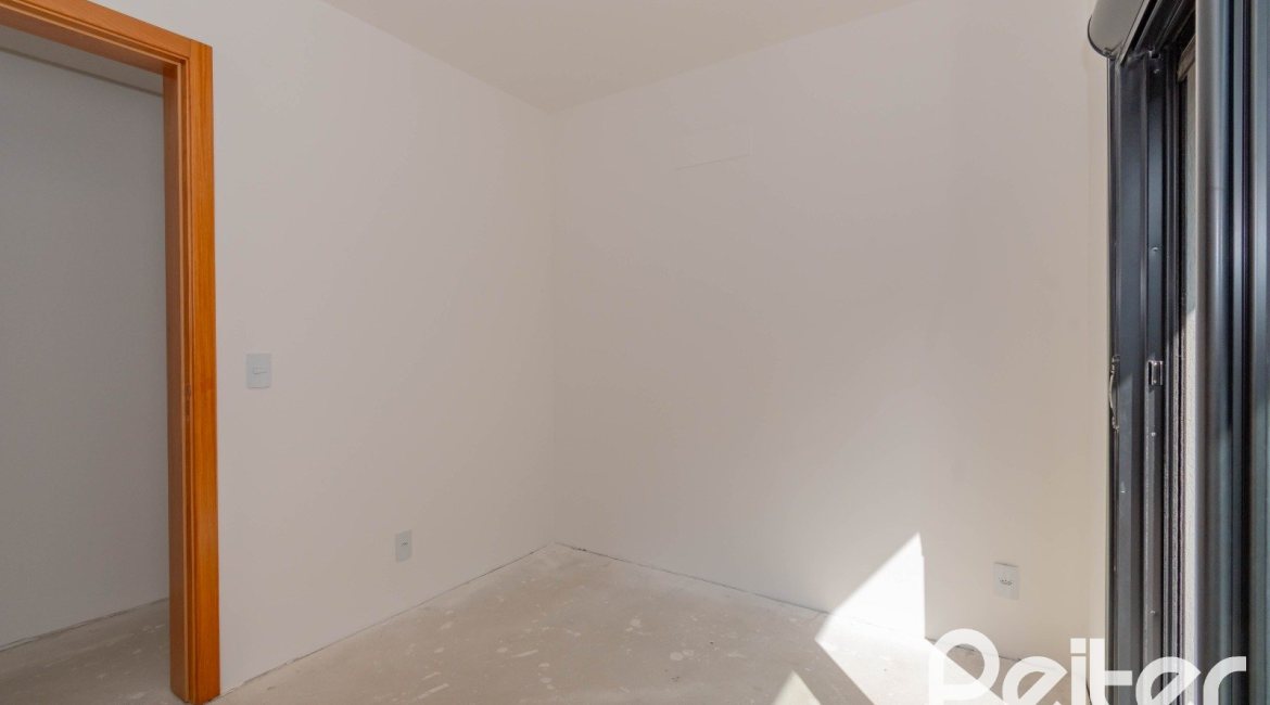 Apartamento à venda com 108m², 3 dormitórios, 1 suíte, 2 vagas, no bairro Tristeza em PORTO ALEGRE