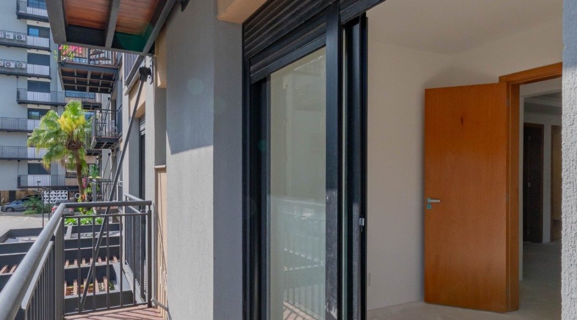 Apartamento à venda com 108m², 3 dormitórios, 1 suíte, 2 vagas, no bairro Tristeza em PORTO ALEGRE