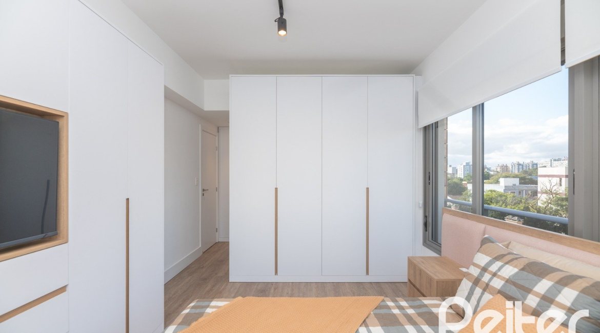Apartamento à venda com 149m², 3 dormitórios, 3 suítes, 2 vagas, no bairro Tristeza em Porto Alegre