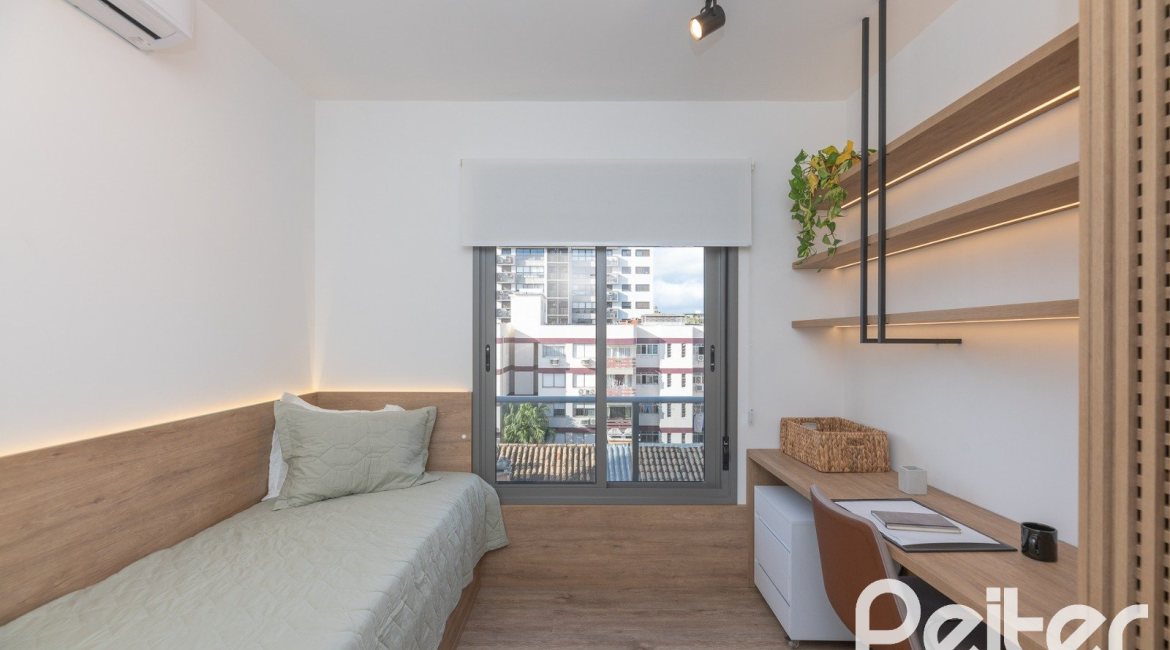Apartamento à venda com 149m², 3 dormitórios, 3 suítes, 2 vagas, no bairro Tristeza em Porto Alegre