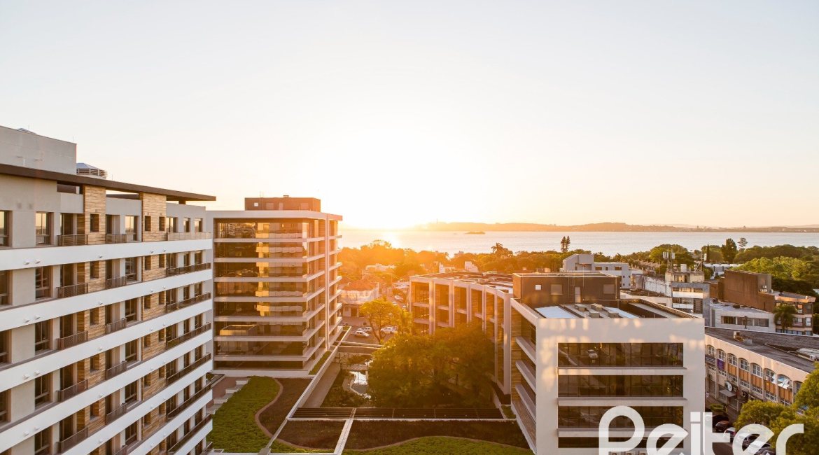 Apartamento à venda com 149m², 3 dormitórios, 3 suítes, 2 vagas, no bairro Tristeza em Porto Alegre