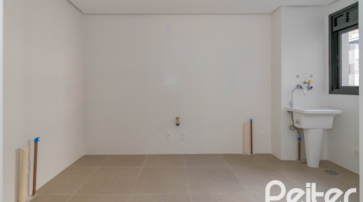 Apartamento à venda com 108m², 3 dormitórios, 1 suíte, 2 vagas, no bairro Tristeza em PORTO ALEGRE