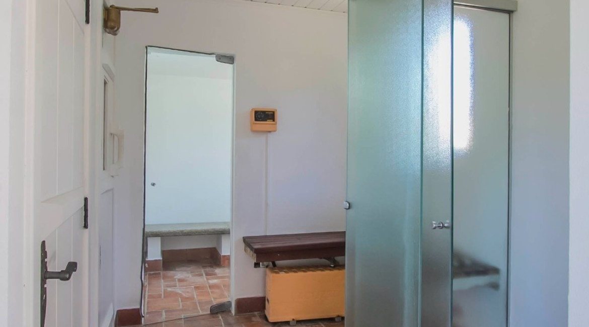 Casa em Condomínio à venda com 830m², 7 dormitórios, 3 suítes, 10 vagas, no bairro Cavalhada em PORTO ALEGRE